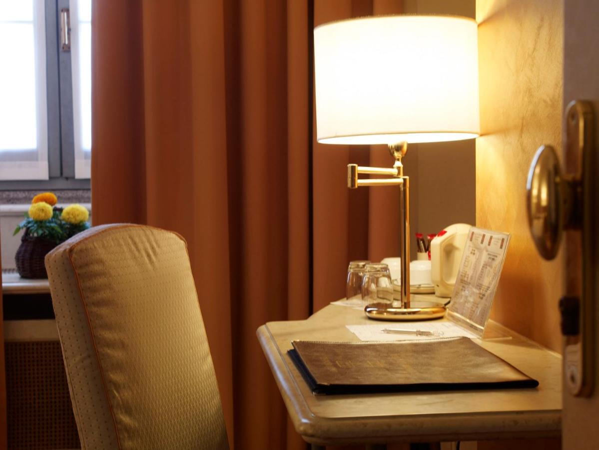 Hotel Parco Borromeo - Monza Brianza Cesano Maderno Buitenkant foto