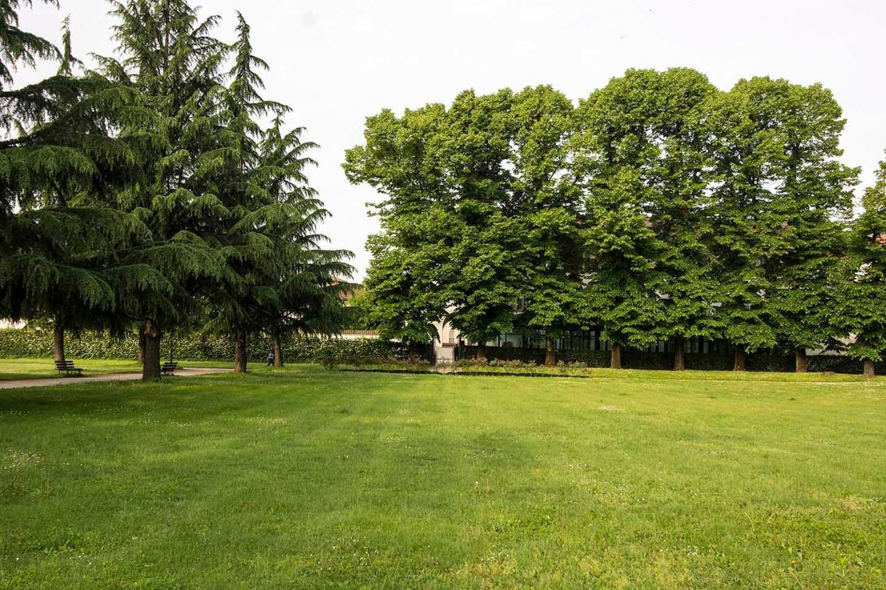 Hotel Parco Borromeo - Monza Brianza Cesano Maderno Buitenkant foto