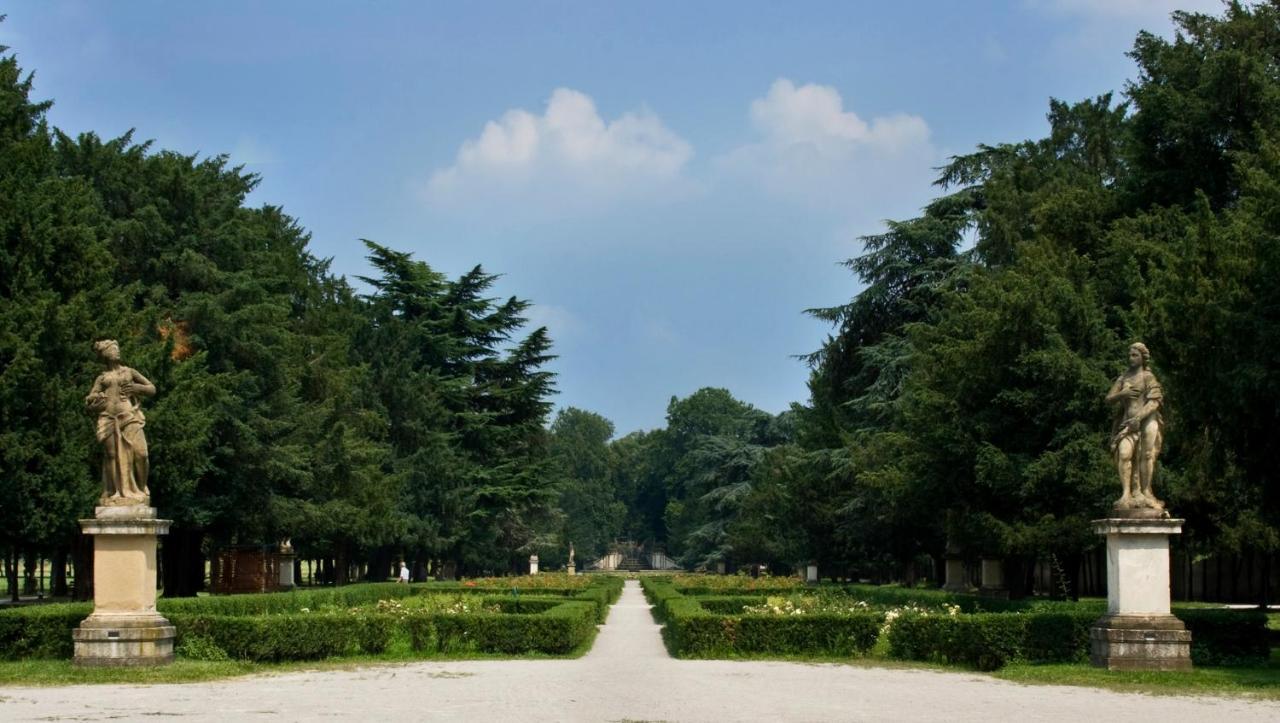 Hotel Parco Borromeo - Monza Brianza Cesano Maderno Buitenkant foto