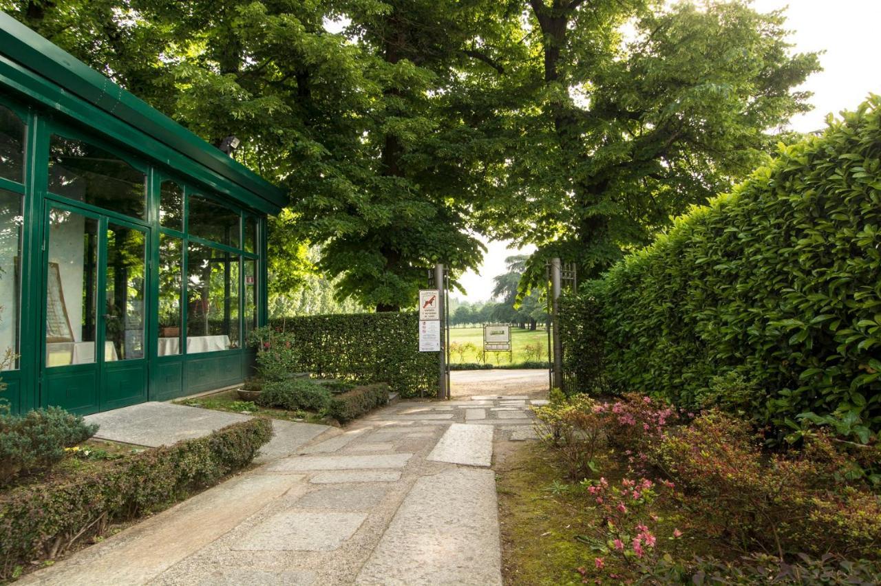 Hotel Parco Borromeo - Monza Brianza Cesano Maderno Buitenkant foto